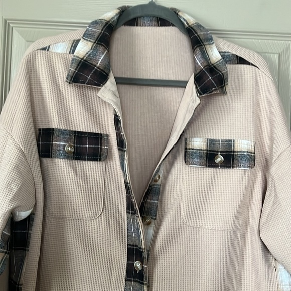 Waffle oversized button up - Picture 3 of 6